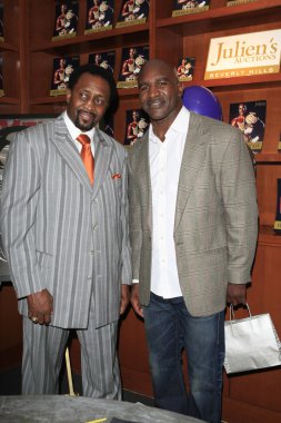 Evander holyfield, tommy Hearns'e.....