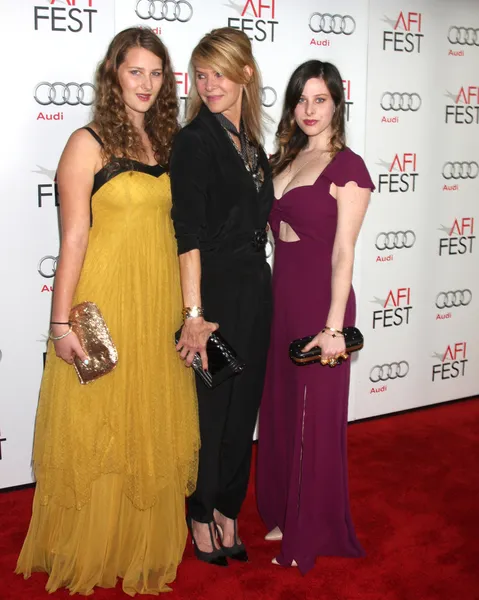 Destry Allyn Spielberg, Kate Capshaw, Sasha Spielberg — Stock Photo, Image