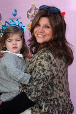 Tiffani Thiessen, Harper Renn Smith