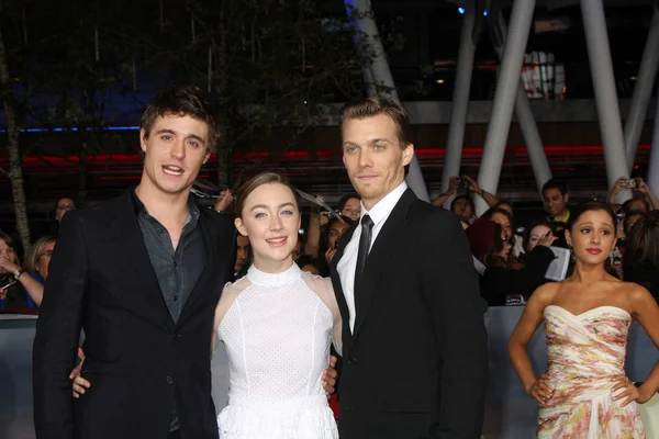 Max Irons, Saoirse Ronan, Jake Abel —  Fotos de Stock