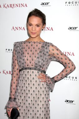 Alicia Vikander