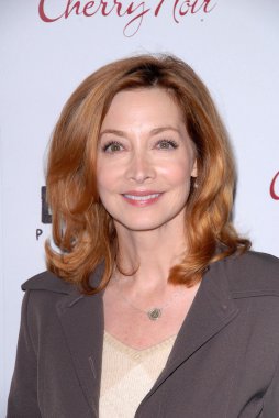 Sharon lawrence