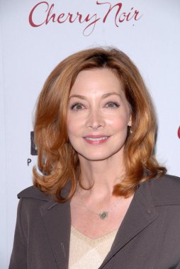 Sharon lawrence