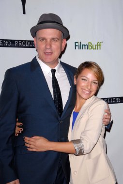 Mike O'Malley, Vanessa Lengies