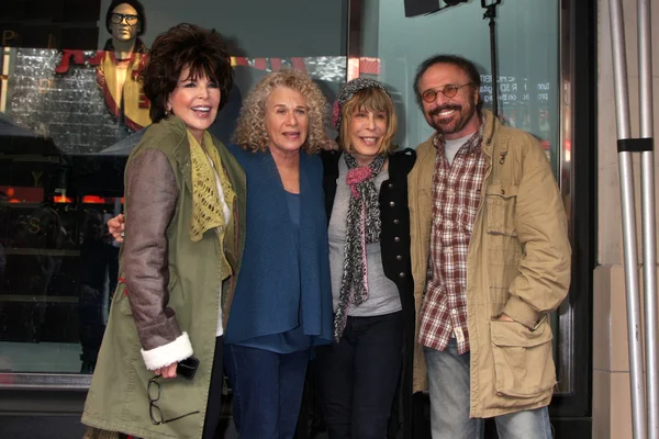 Carole Bayer Sager, Carole King, Cynthia Weil and Barry Mann — Stock Photo, Image