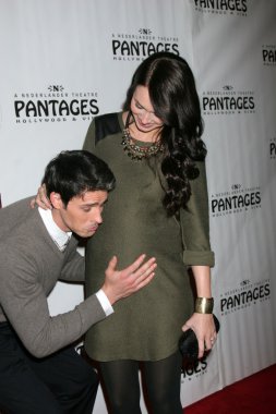 adam gregory ve eşi