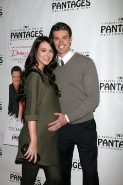 adam gregory ve eşi