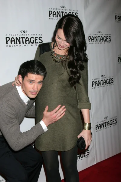 adam gregory ve eşi