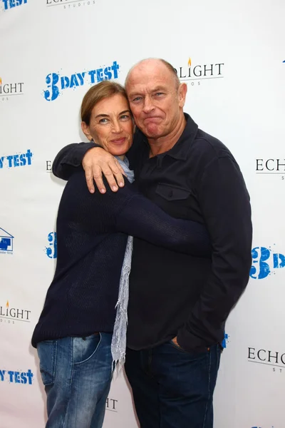 Amanda płaci, corbin bernsen — Zdjęcie stockowe