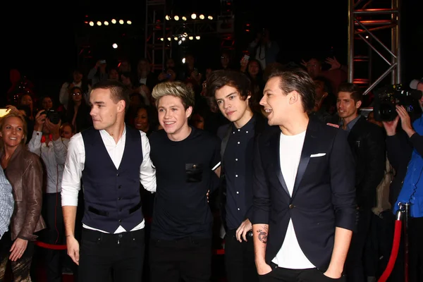Liam Payne, Niall Horan, Harry Styles y Louis Tomlinson — Foto de Stock