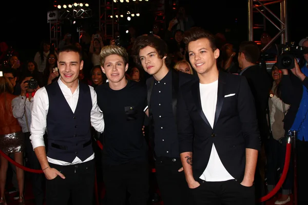 Liam payne, niall horan, harry styles und louis tomlinson — Stockfoto