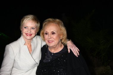 Florence Henderson, Doris Roberts