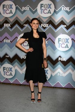 Emily Deschanel