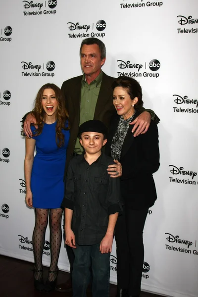 Eden Sher, Neil Flynn, Patricia Heaton, Atticus Shaffer — Stock Photo, Image