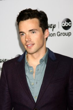 Ian Harding