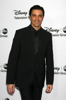 Gilles Marini.