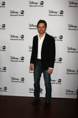 Charles Esten