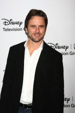 Charles Esten