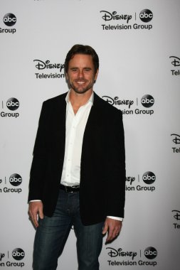 Charles Esten