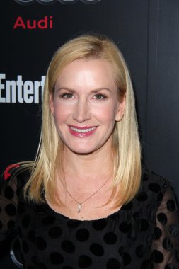 Angela Kinsey