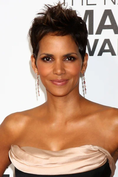 Halle berry — Stockfoto