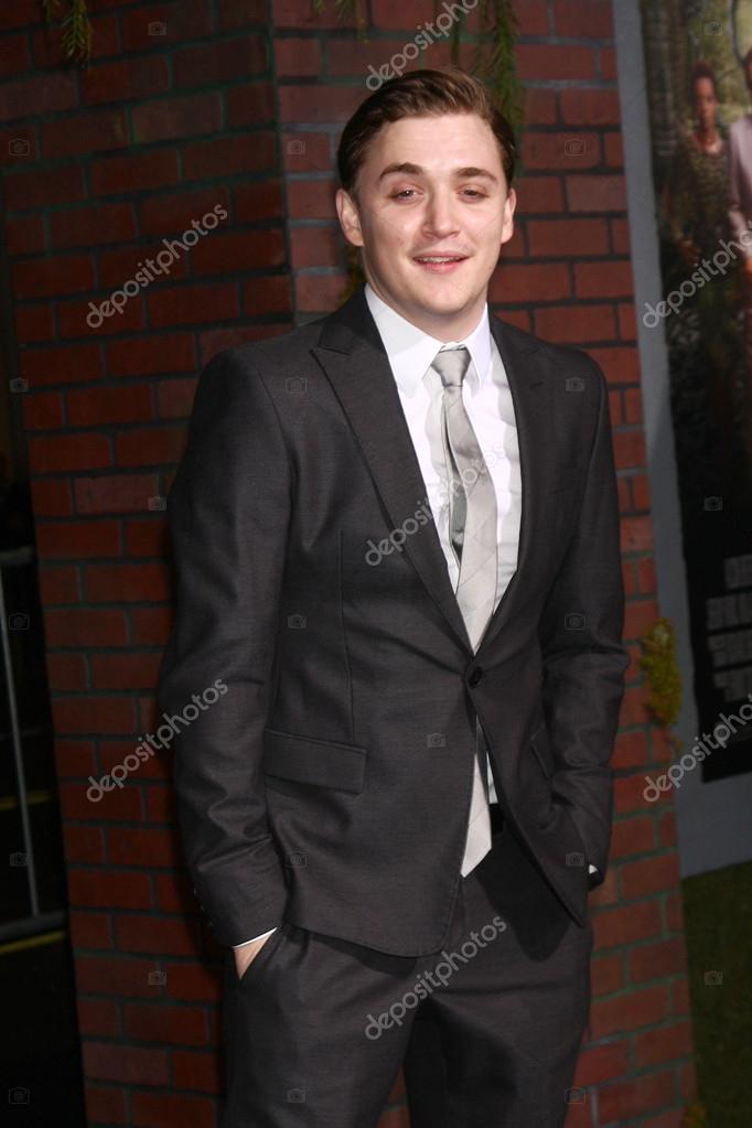 kyle-gallner-penis