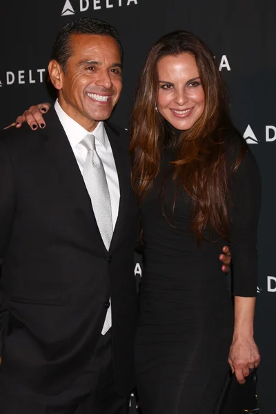 Antonio Villaraigosa, Kate del Castillo — Stock Photo, Image