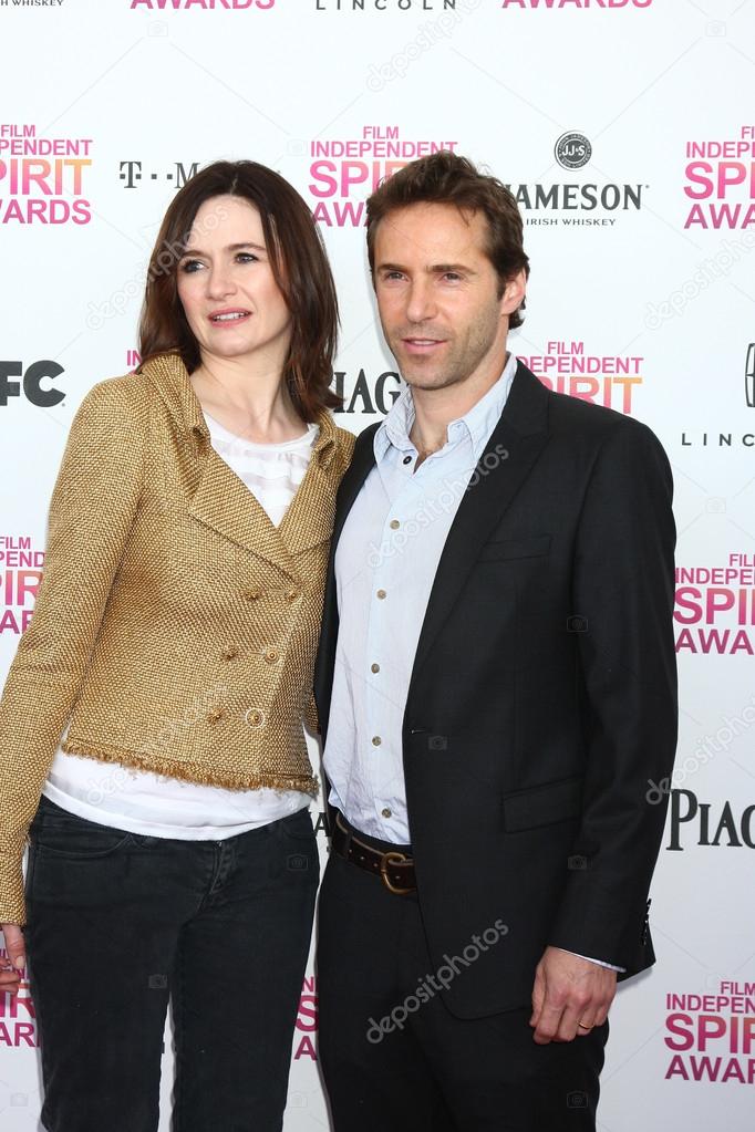 Alessandro Nivola Emily Mortimer