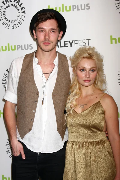 Sam Palladio, Clare Bowen — Stock Photo, Image