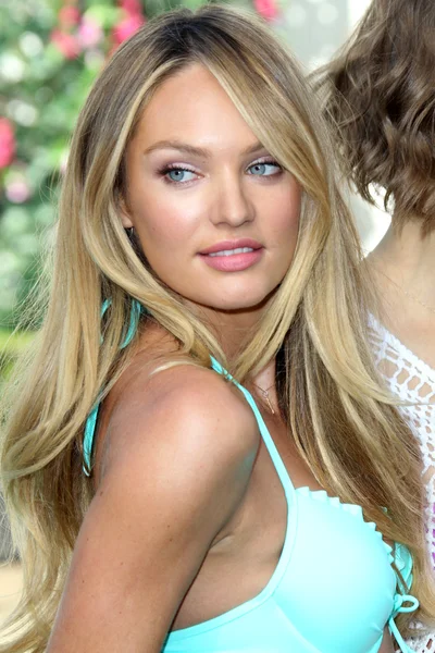 Candice Swanepoel — Foto Stock