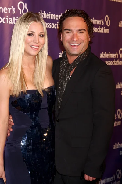 Kaley Cuoco, Johnny Galecki — Stock Photo, Image