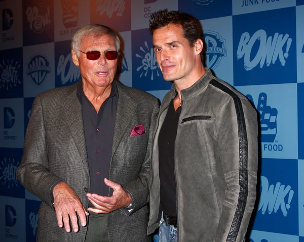 Adam West, Antonio Sabato Jr — Stockfoto