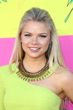 Kelli Goss