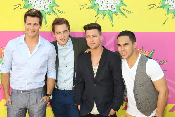 Μεγάλο χρόνο βιασύνη - logan henderson, Κένταλ schmidt, james maslow, carlos pena jr — Φωτογραφία Αρχείου