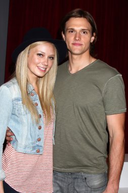 Melissa Ordway'de, hartley sawyer