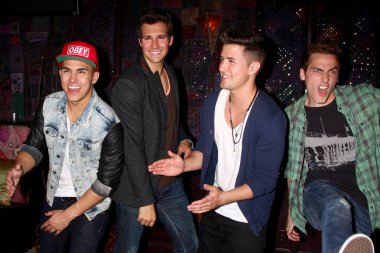 Carlos Roberto Pena Jr., James Maslow, Logan Henderson, Kendall Schmidt