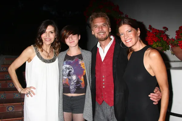 Finola Hughes, Hana Loggins, Kenny Loggins, Michelle Stafford — Foto de Stock