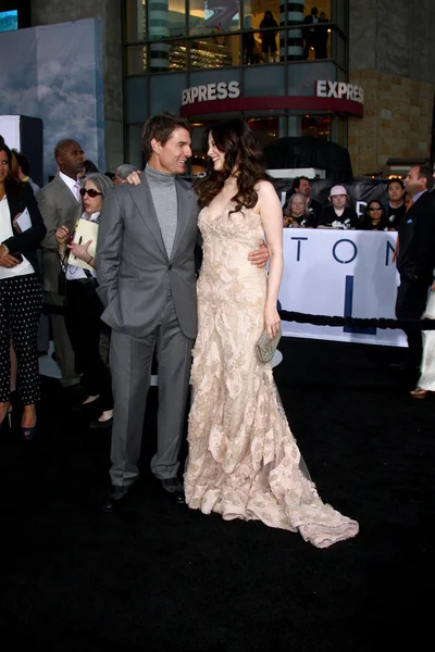 Tom Cruise, Andrea Riseborough — Photo