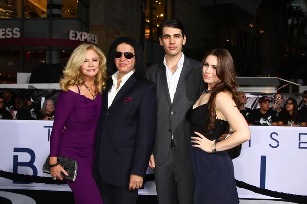 Shannon Tweed Simmons, Gene Simmons, Nick Simmons, Sophie Simmons — Foto de Stock