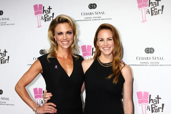 Kelly Sullivan, Julie Berman — Stok fotoğraf