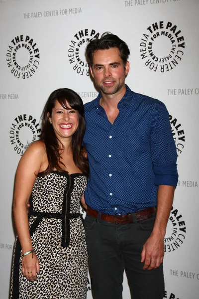 Kimberly McCullough, Jason Thompson — Stock Photo, Image