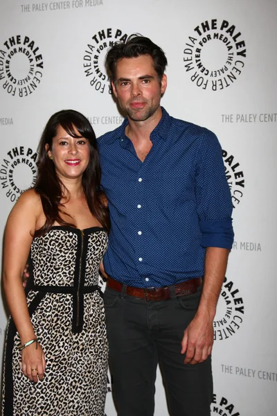 Kimberly McCullough, Jason Thompson — Stock Photo, Image