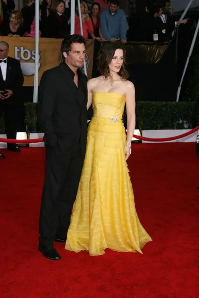 Kate Beckinsale e marido Len Wiseman — Fotografia de Stock