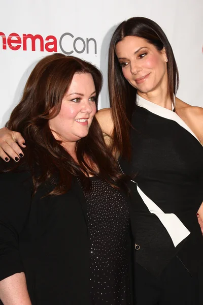 Sandra Bullock, Melissa Mccarthy — Zdjęcie stockowe