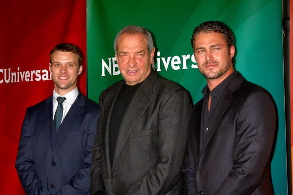 Jesse Spencer, Wolf, Taylor Kinney — Stock Photo, Image