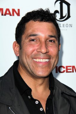 Oscar Nunez