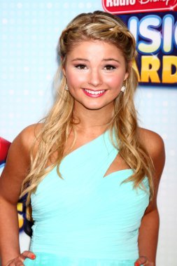 Stefanie Scott
