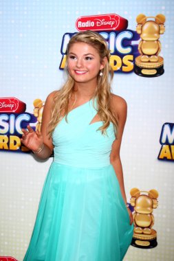 Stefanie Scott