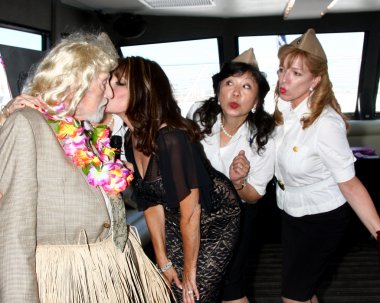 Ralph wolveck, kate linder, bekar mavi yıldız