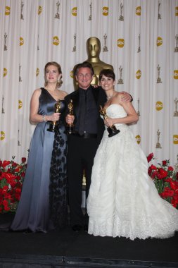 Kate winslet, sean penn ve penelope cruz